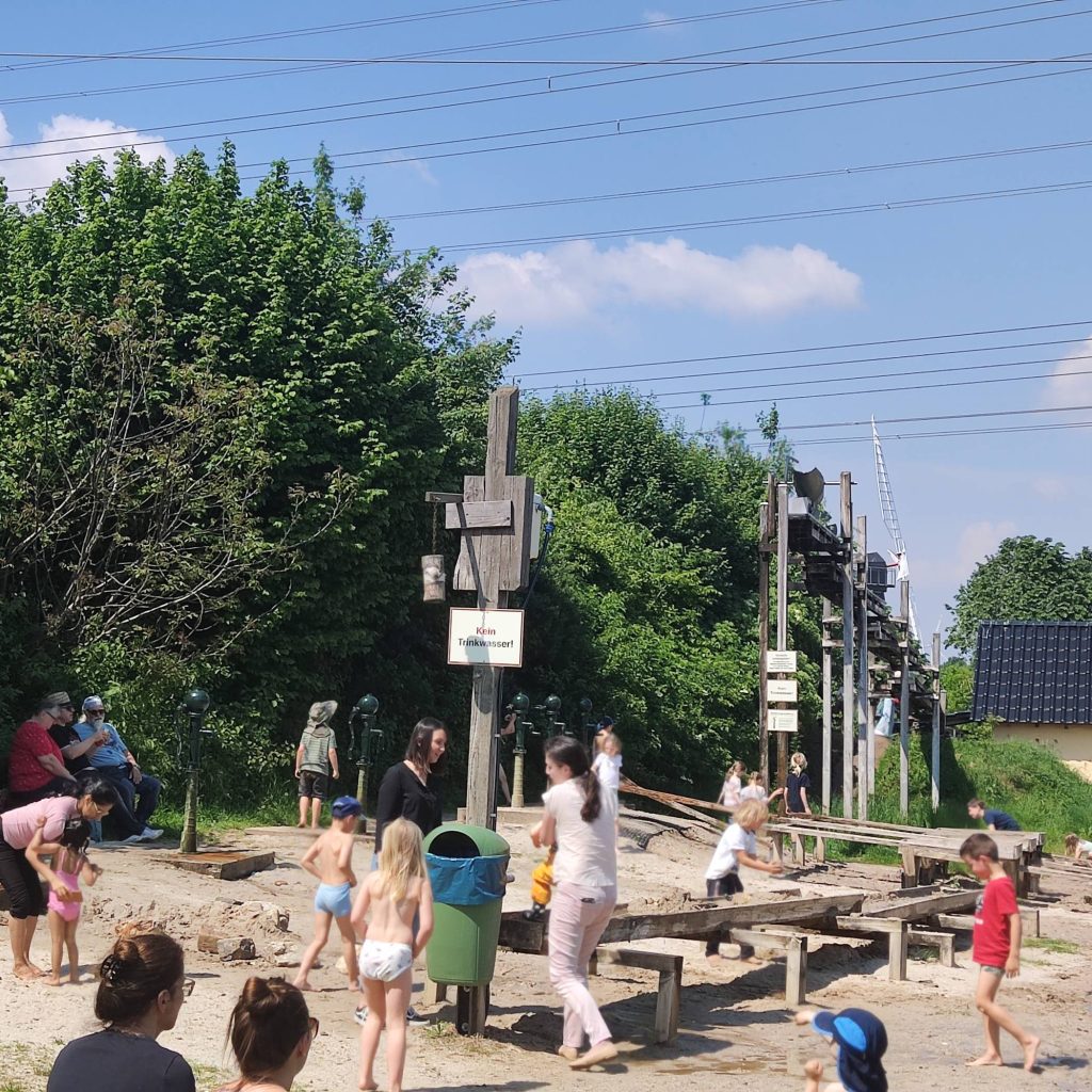 Glessener Muehlenhof Spielplatz
